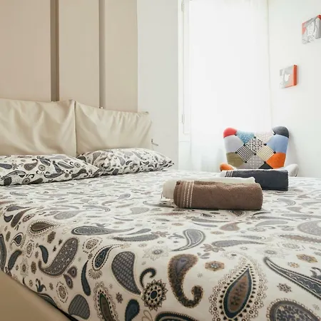 Chromotherapy House Apartment