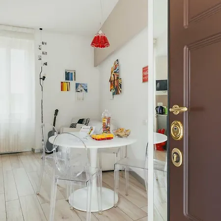 Chromotherapy House Apartment