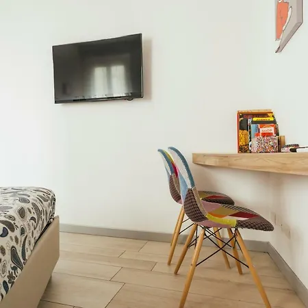 Chromotherapy House Apartment Milan