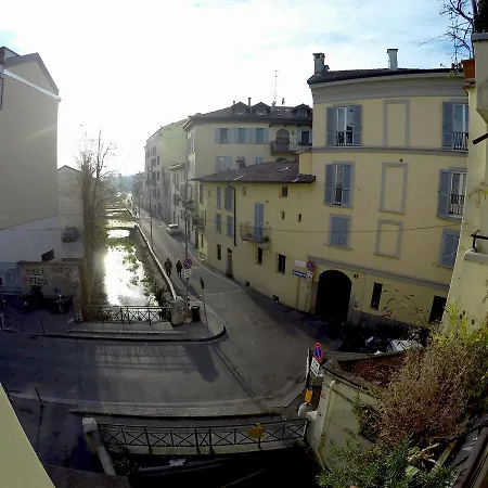 Chromotherapy House Daire Milano